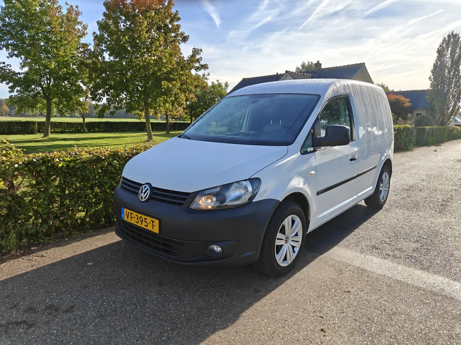Volkswagen Caddy (2013) — foto 1