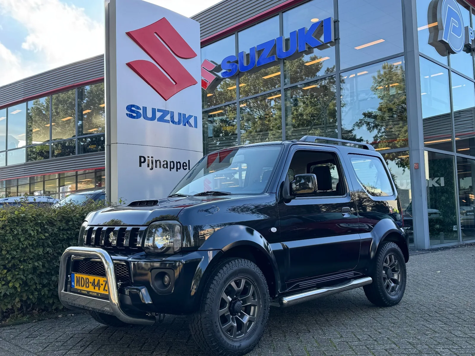 Suzuki Jimny (2015) — foto 1