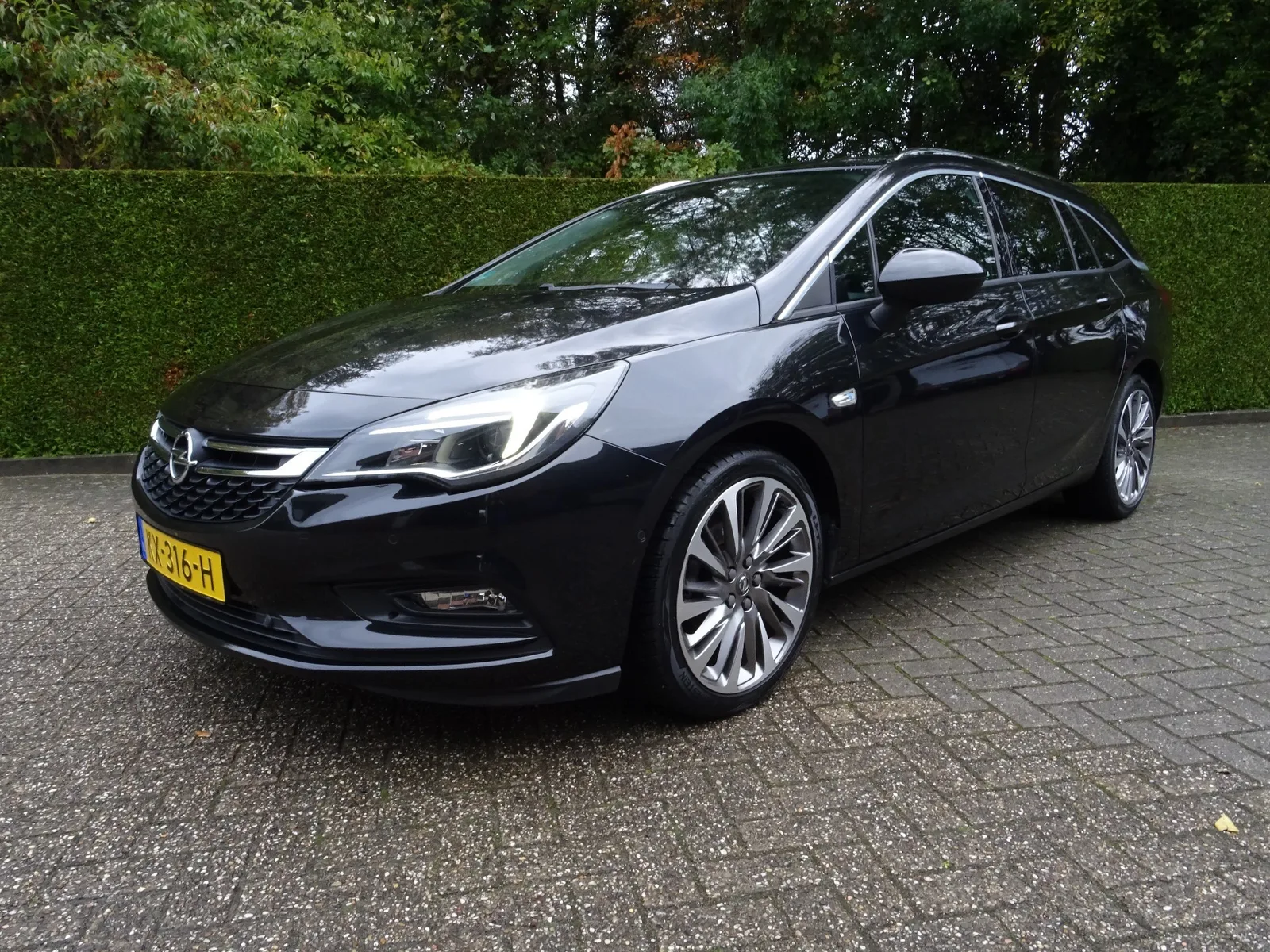 Opel Astra (2016) — foto 1