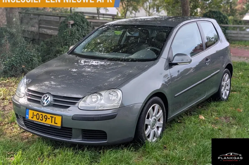 Volkswagen Golf (2004)