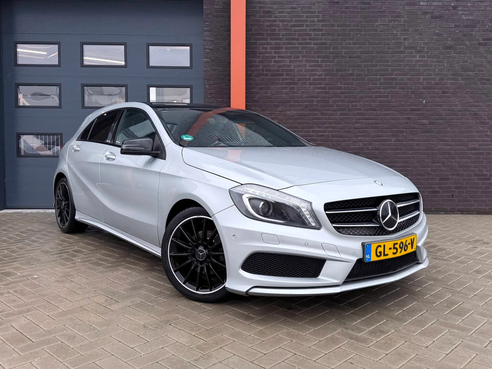 Mercedes-Benz A-Klasse (2015) — foto 1