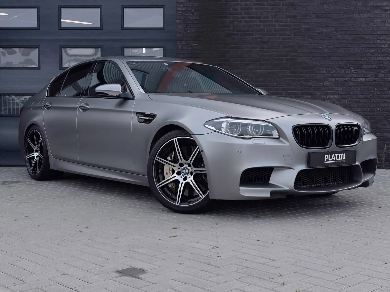 BMW 5-Serie (2014) — foto 1