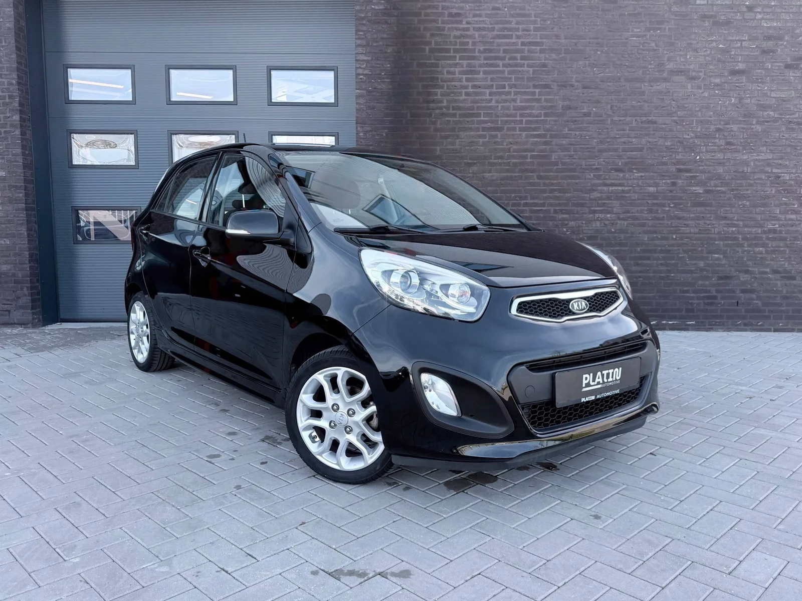 Kia Picanto (2011) — foto 1