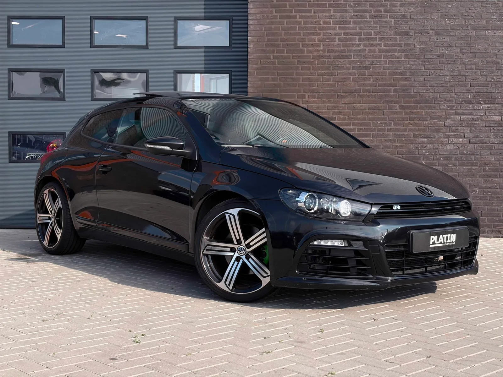 Volkswagen Scirocco (2009) — foto 1