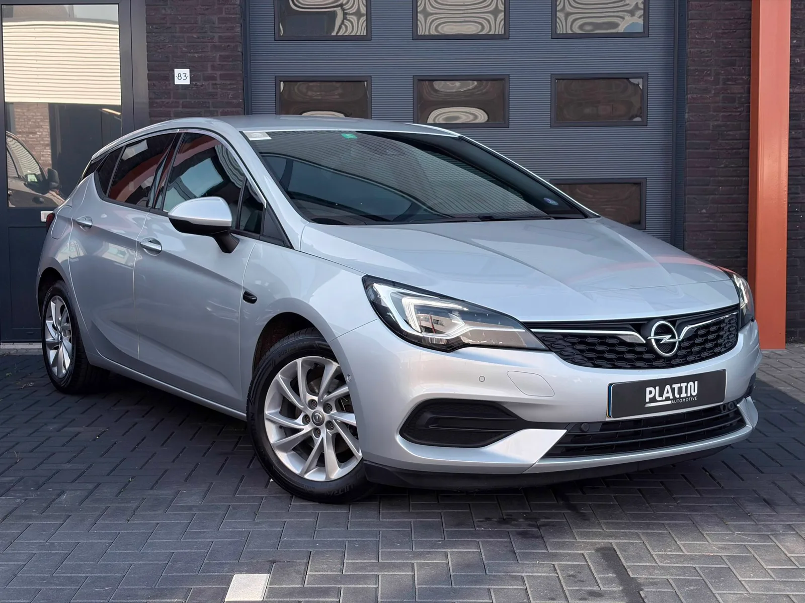 Opel Astra (2020) — foto 1