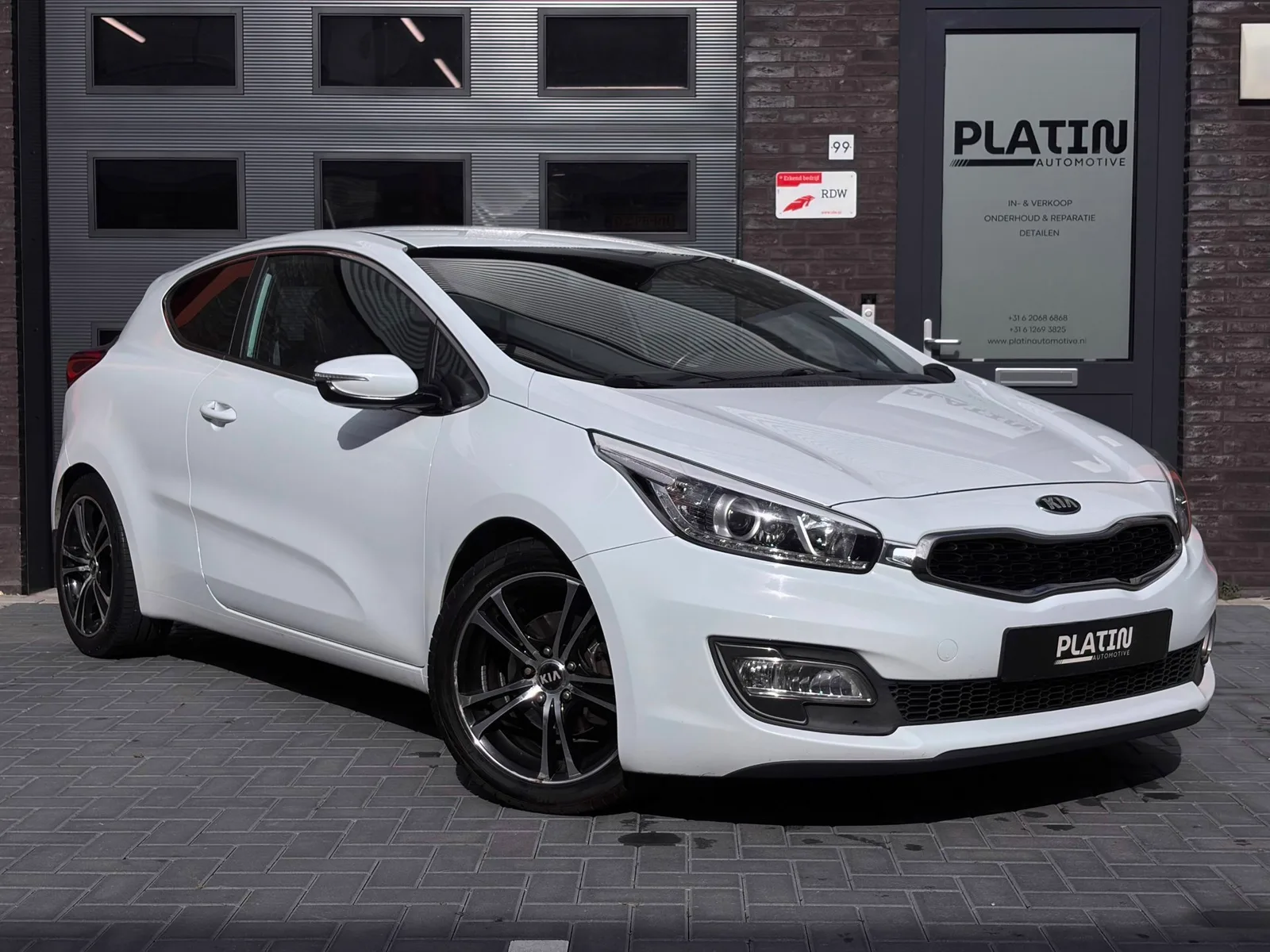 Kia ProCeed (2015) — foto 1