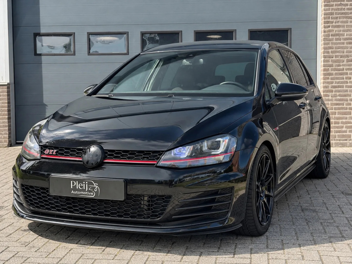 Volkswagen Golf (2016) — foto 1