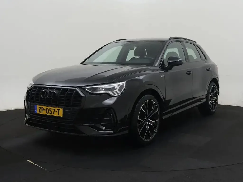 Audi Q3 (2019) — foto 1