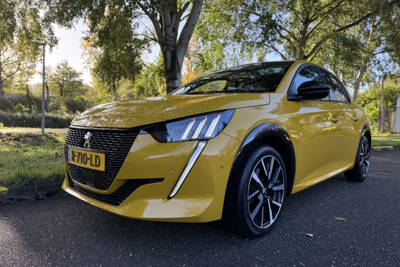 Peugeot 208 (2021)