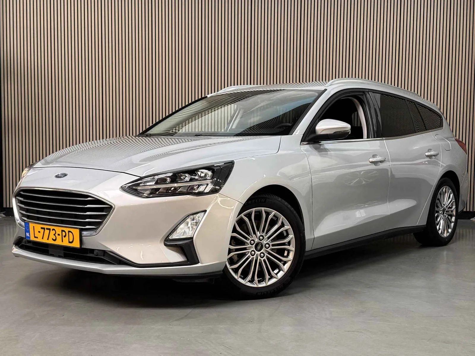 Ford Focus (2021) — foto 1