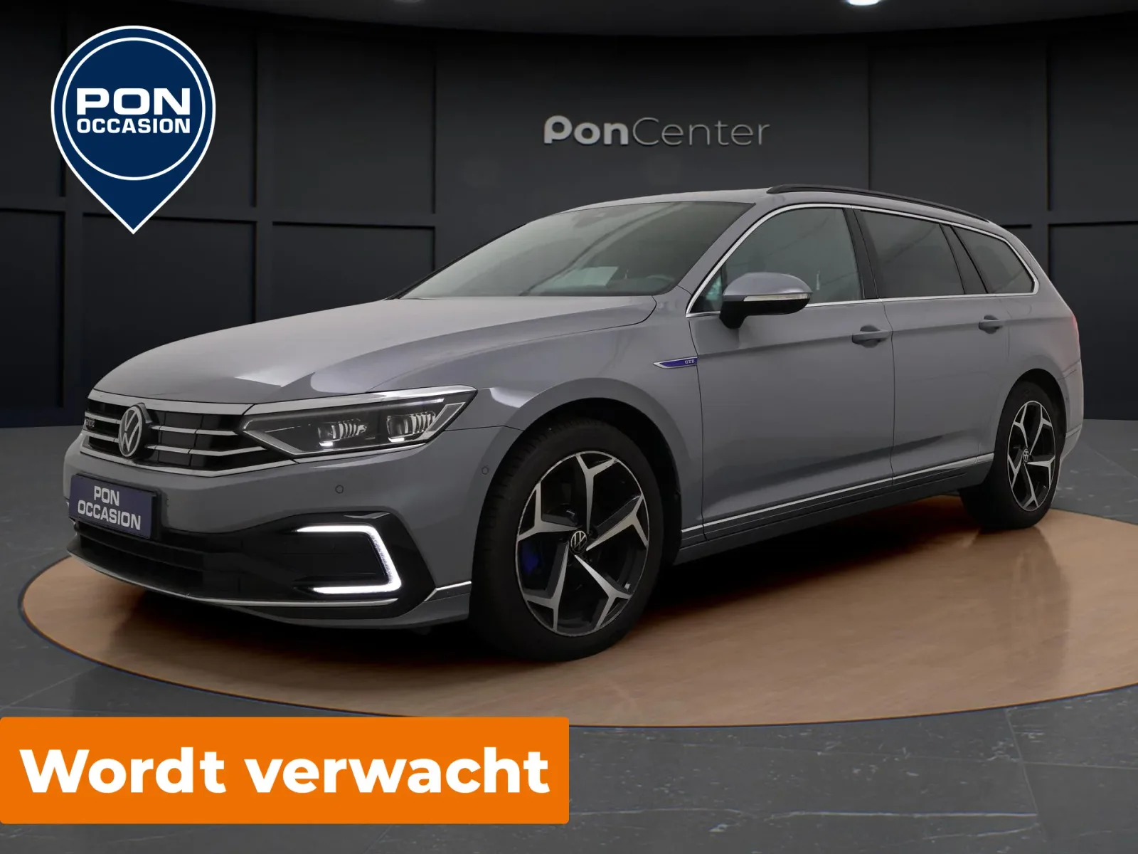 Volkswagen Passat (2023) — foto 1
