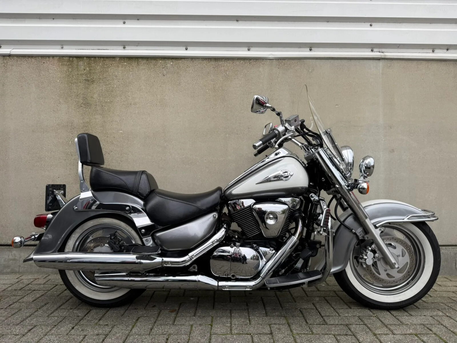 Suzuki VL 1500 Intruder (2004) — foto 1