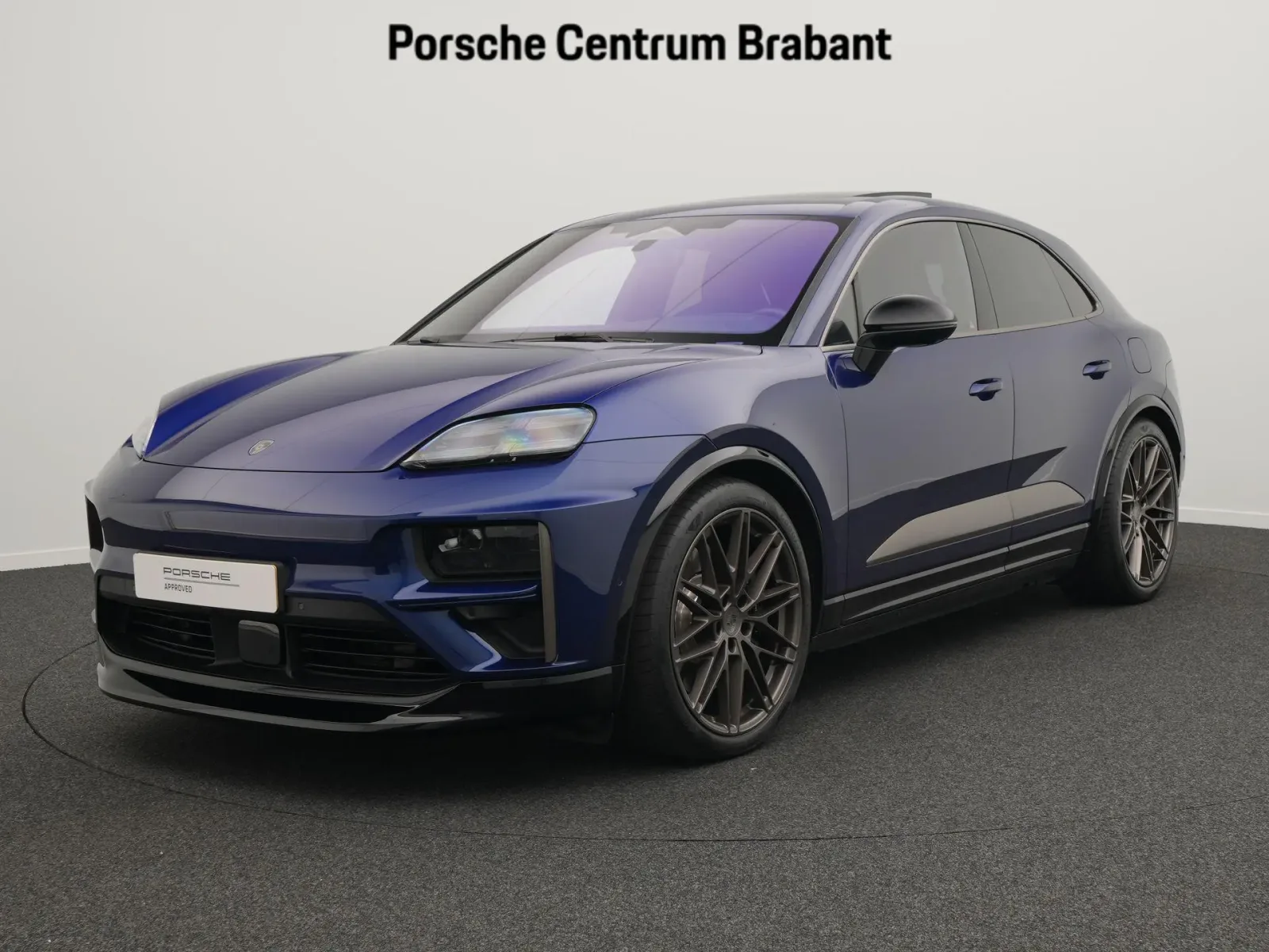 Porsche Macan (2024) — foto 1
