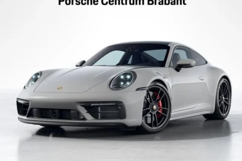 Porsche 911 (2024)