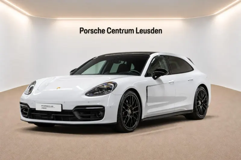 Porsche Panamera (2023)