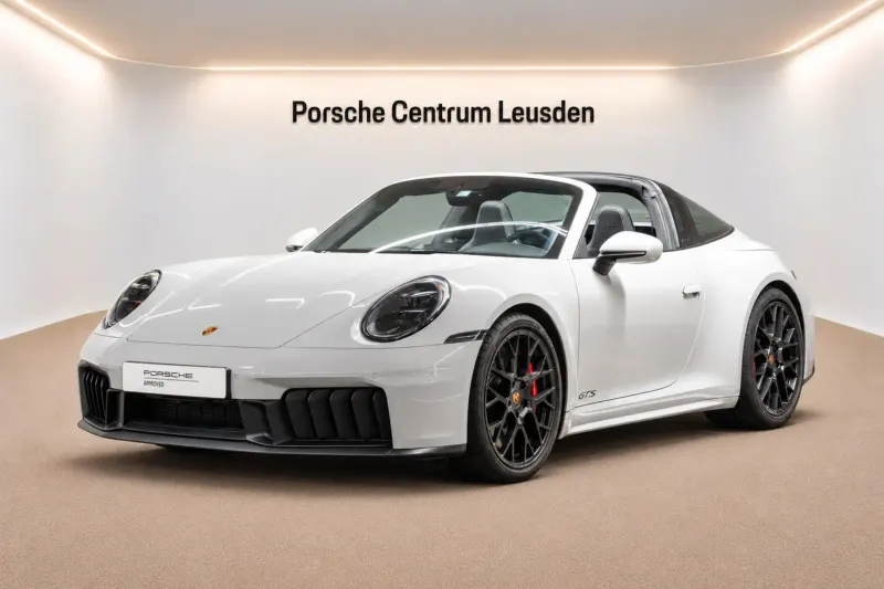 Porsche 911 (2025)