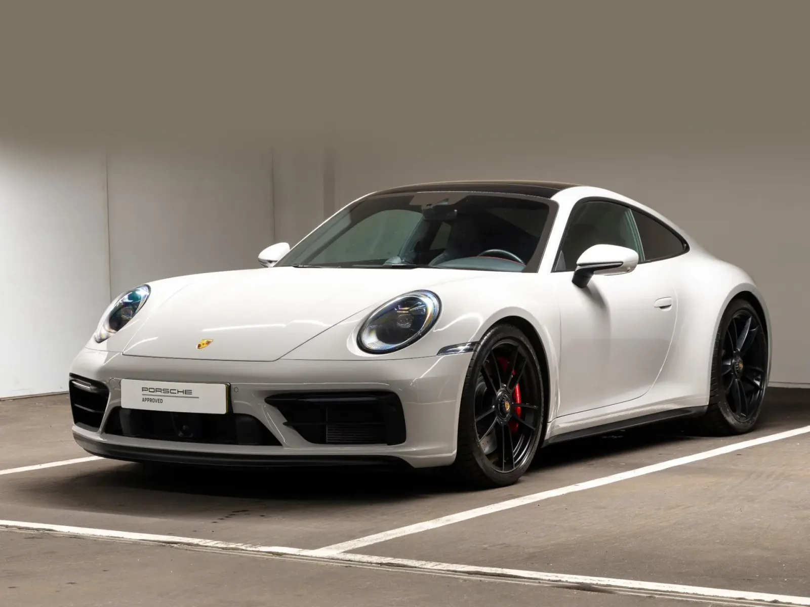 Porsche 911 (2024) — foto 1