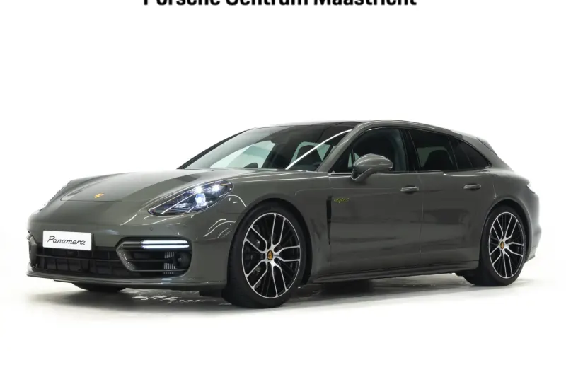 Porsche Panamera (2023)