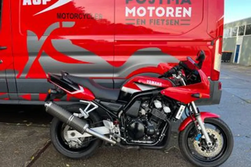 Yamaha FZS 600 Fazer (2002)