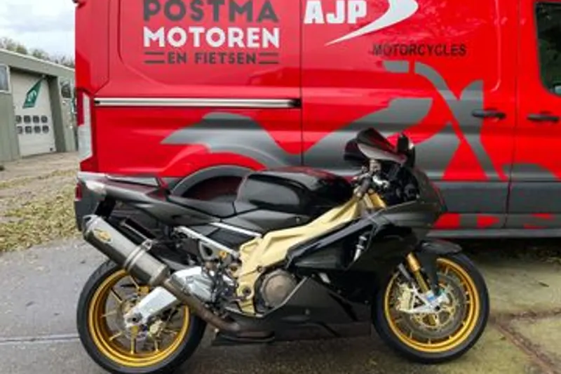 Aprilia RSV 1000 R (2006)