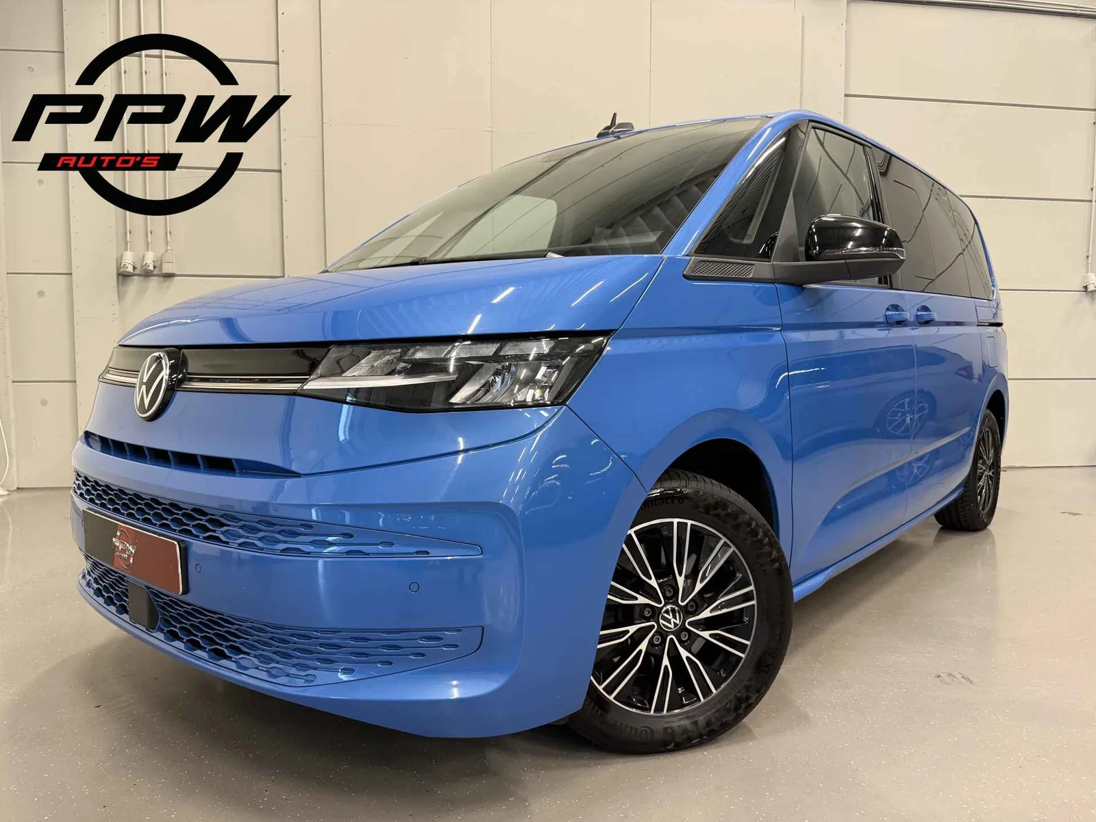 Volkswagen Multivan (2022) — foto 1