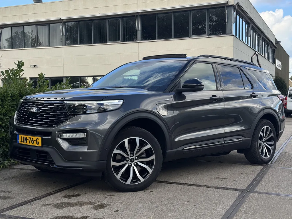 Ford Explorer (2020) — foto 1