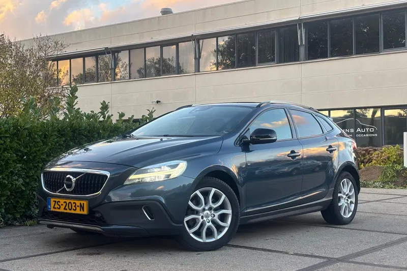 Volvo V40 Cross Country (2019)