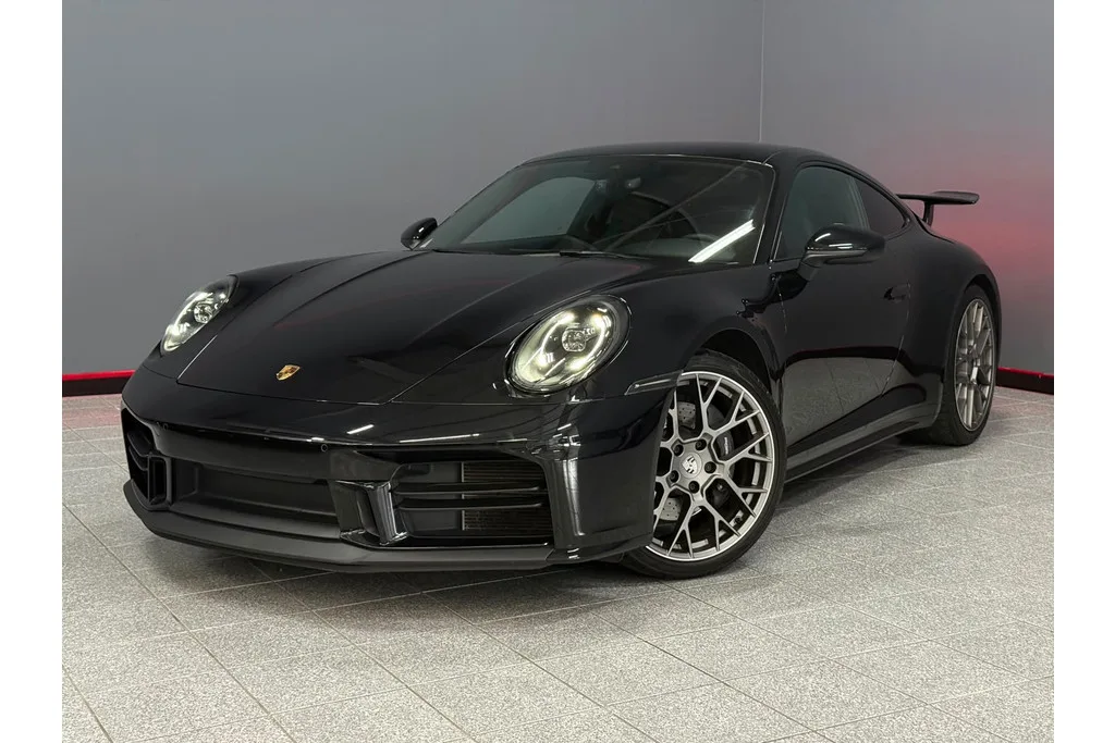 Porsche 911 (2024) — foto 1