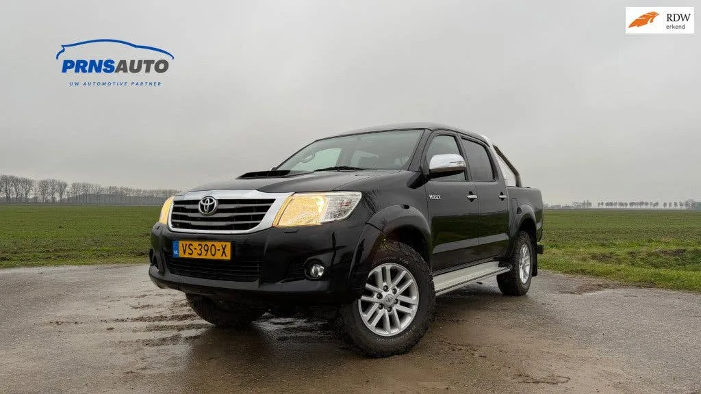 Toyota Hilux (2015) — foto 1