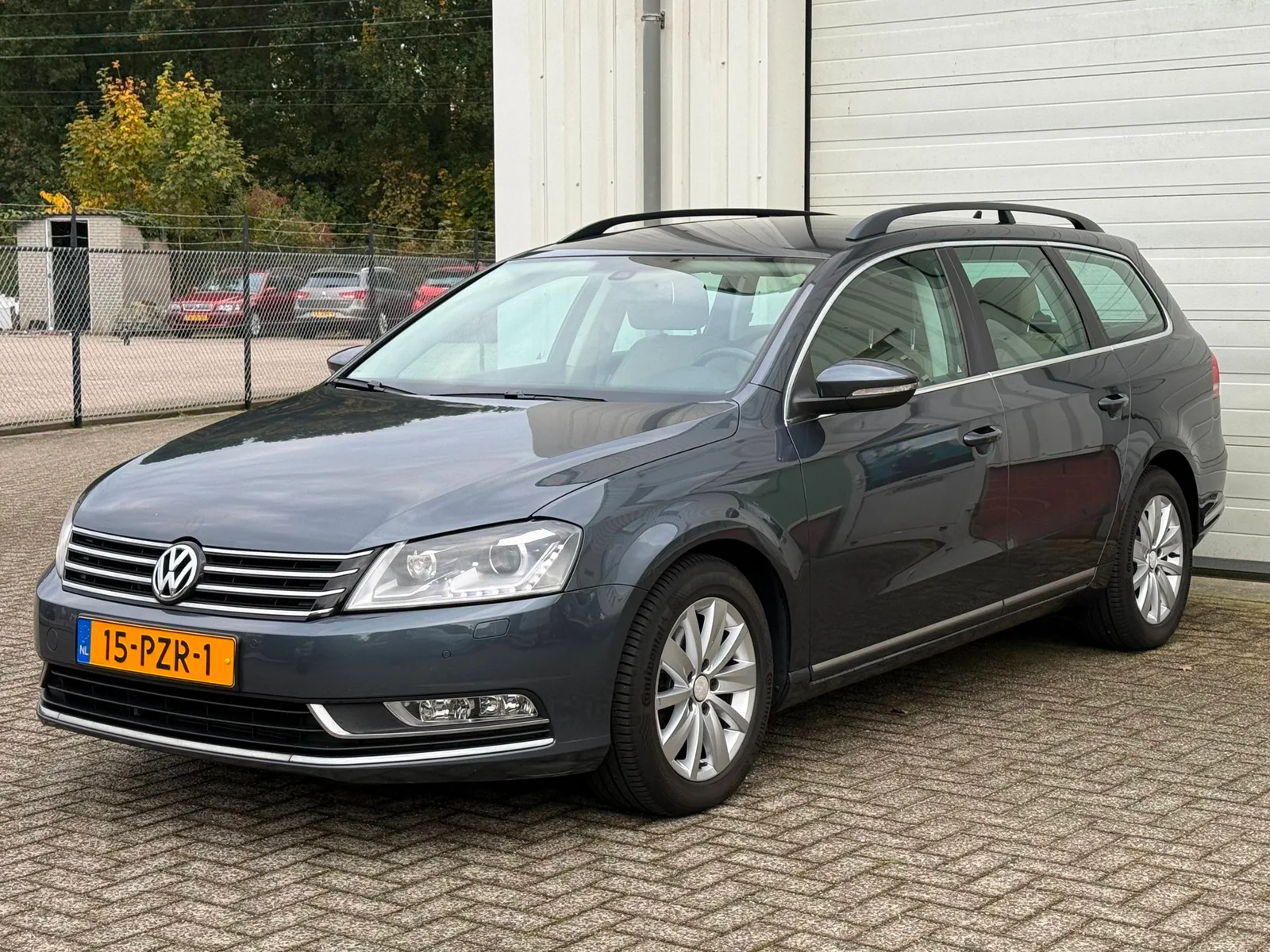 Volkswagen Passat (2011) — foto 1