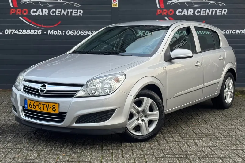 Opel Astra (2008)
