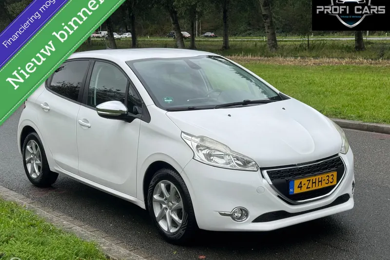 Peugeot 208 (2015)