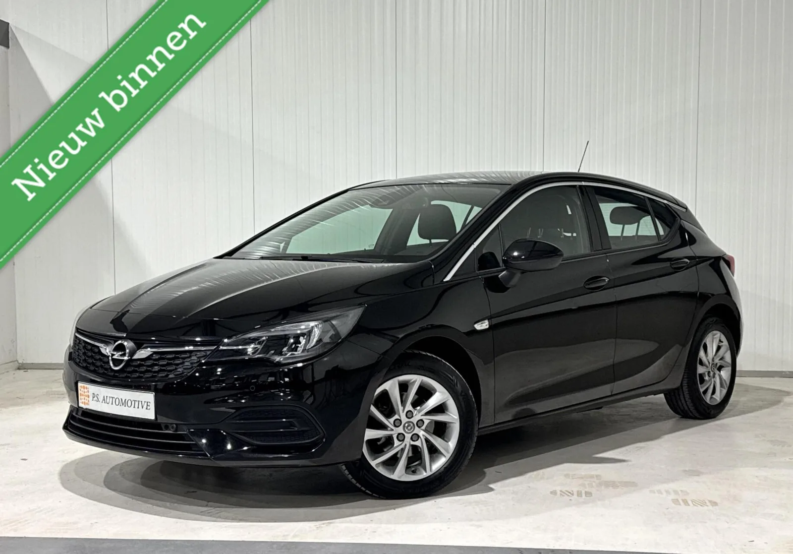Opel Astra (2021) — foto 1
