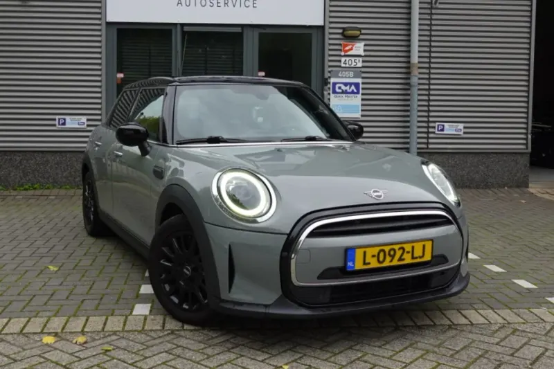 MINI Cooper (2021)