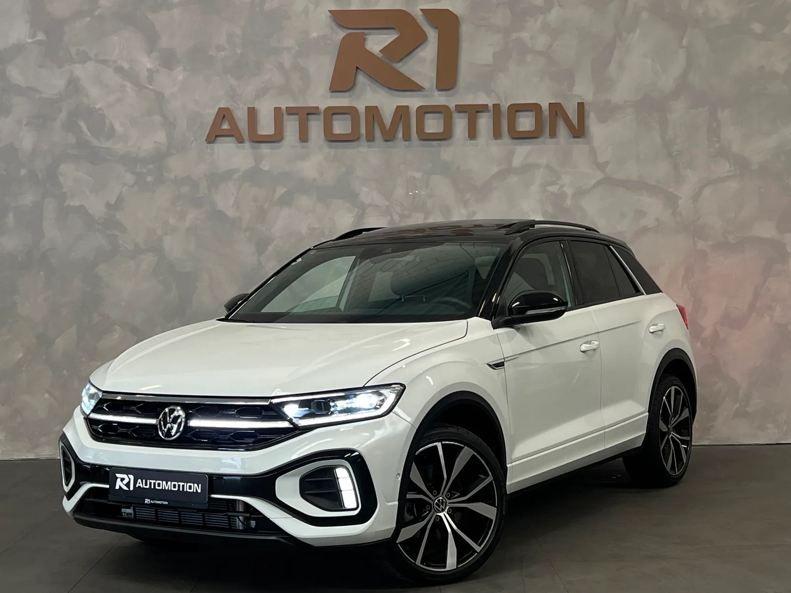 Volkswagen T-Roc (2023) — foto 1