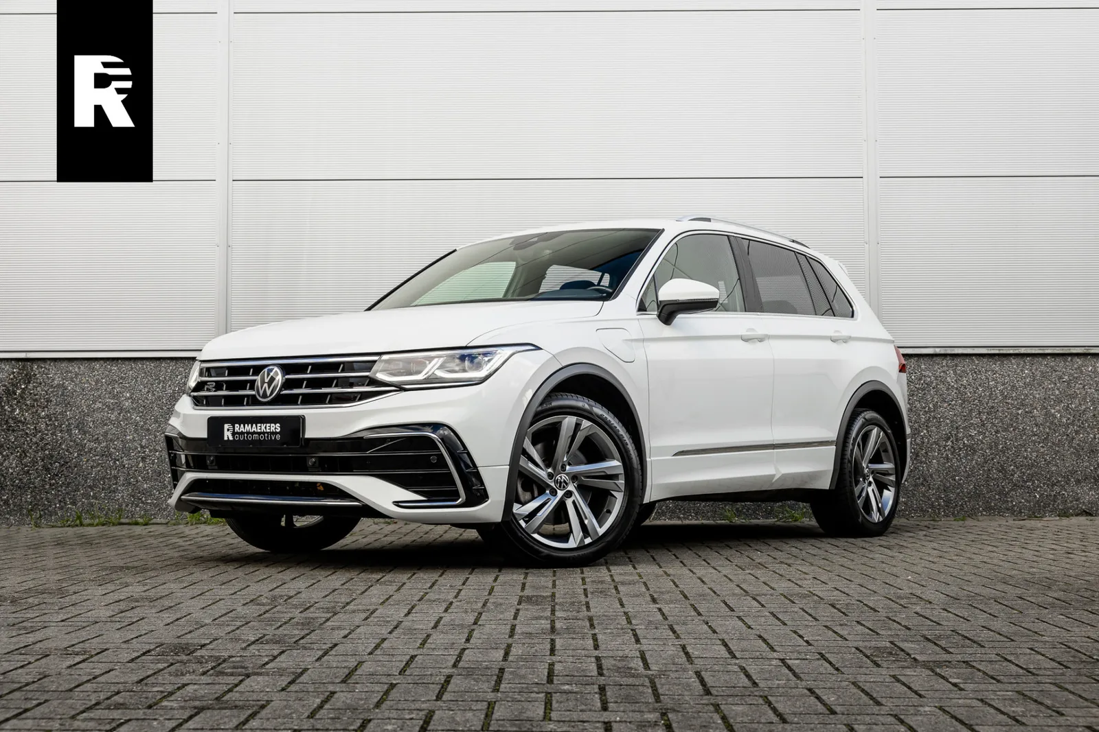 Volkswagen Tiguan (2022) — foto 1