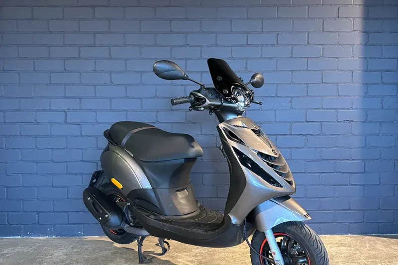 Piaggio Zip (2024)