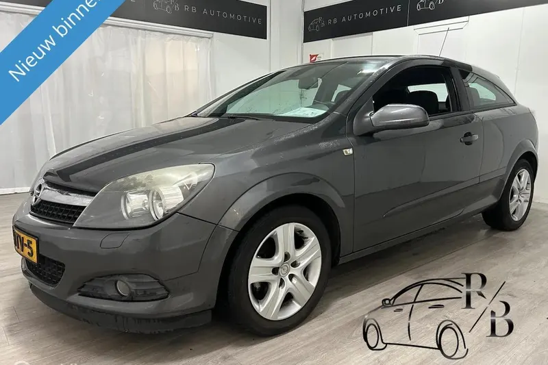 Opel Astra (2009)
