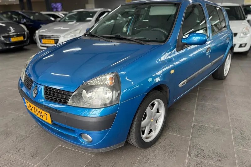 Renault Clio (2003)