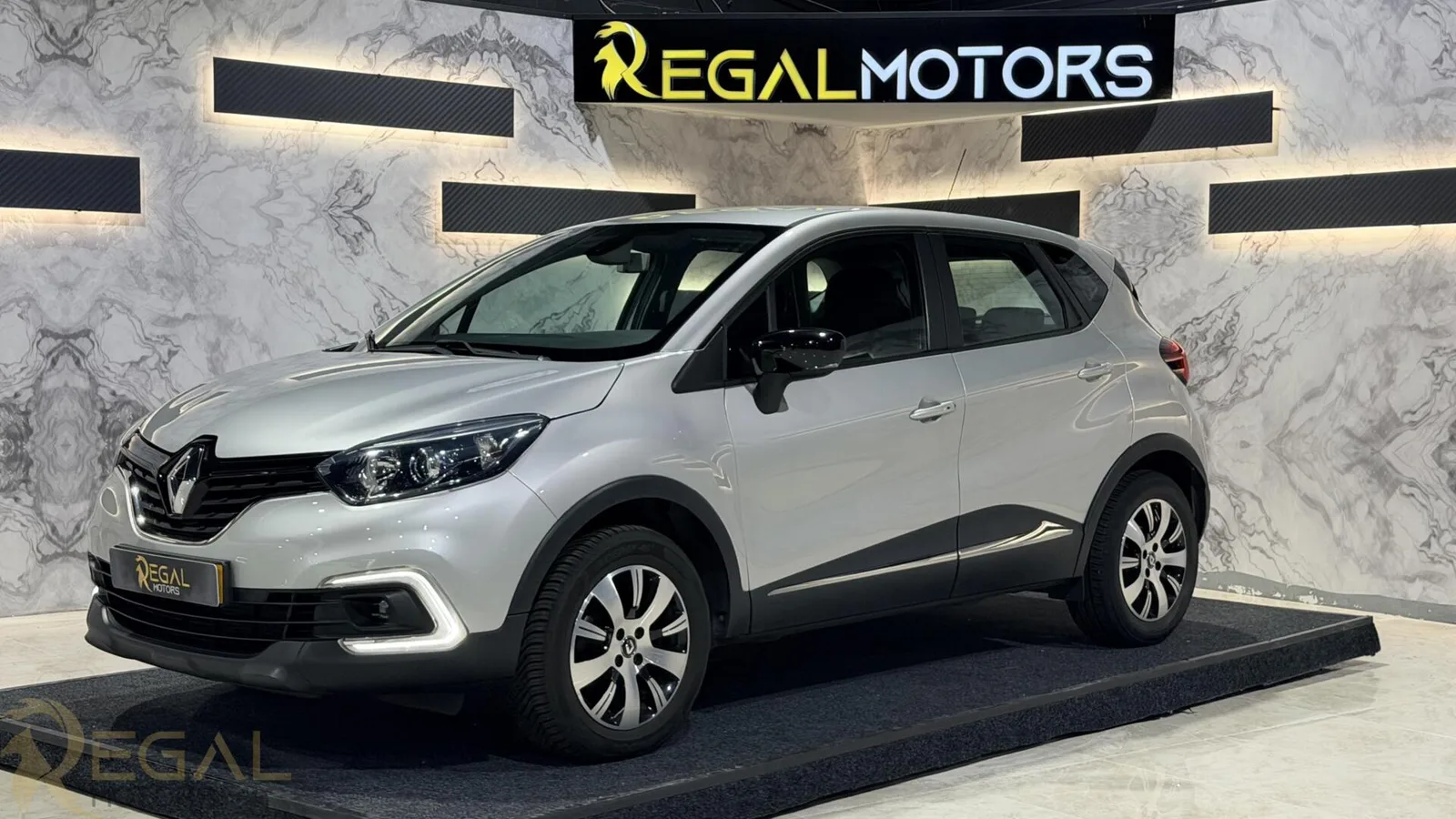 Renault Captur (2018) — foto 1