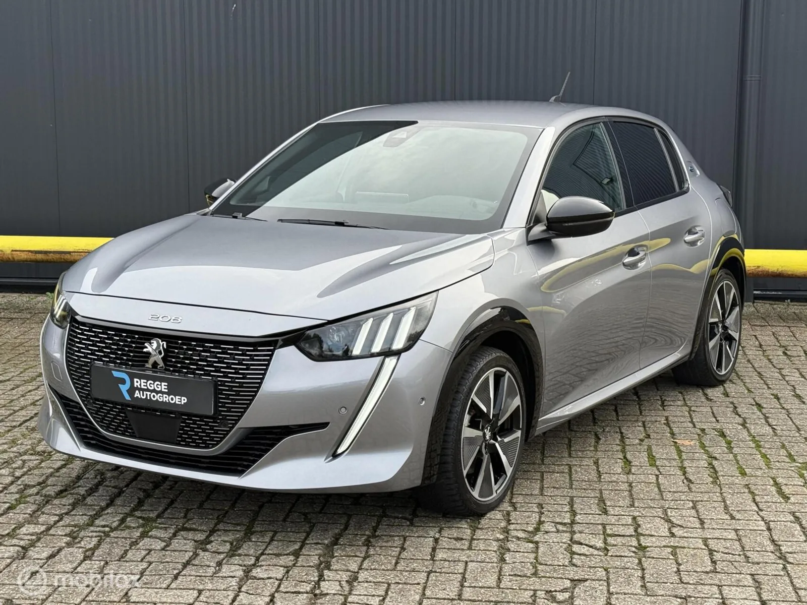 Peugeot e-208 (2020) — foto 1
