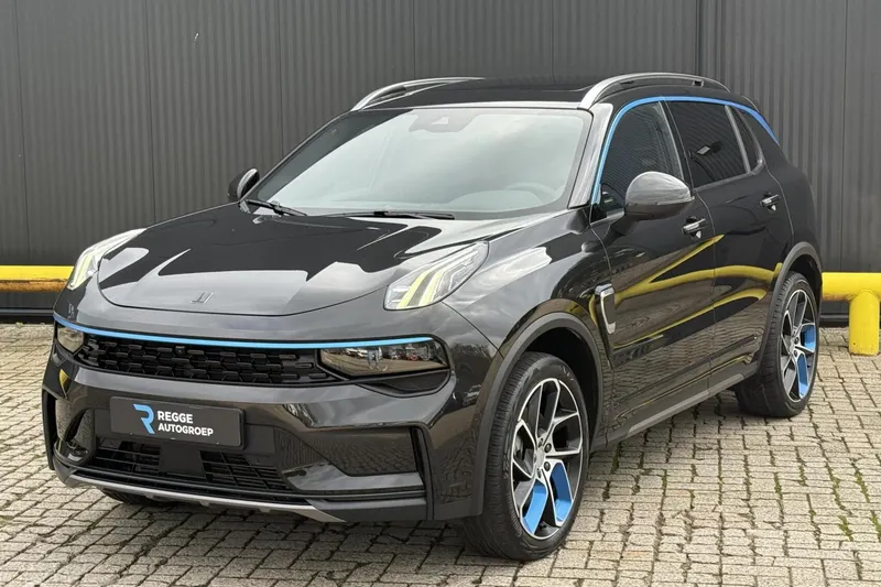 Lynk & Co 01 (2023)