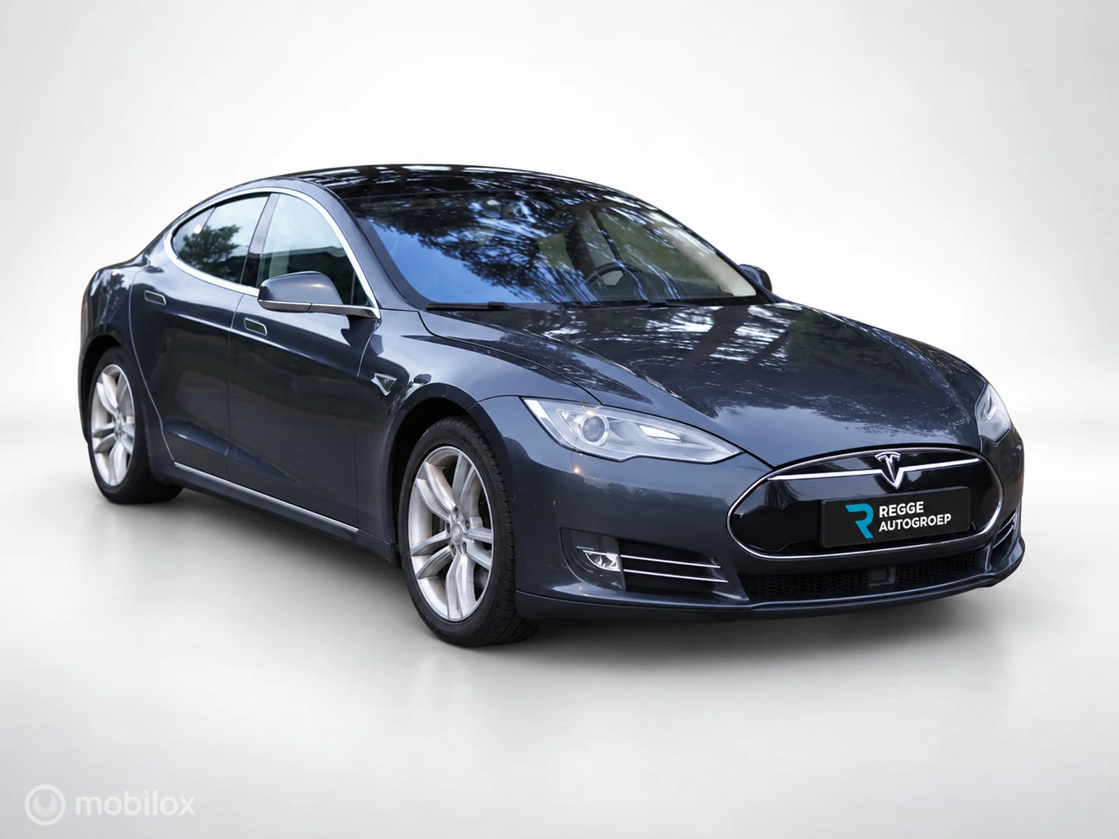 Tesla Model S (2014) — foto 1