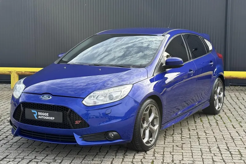 Ford Focus (2012)