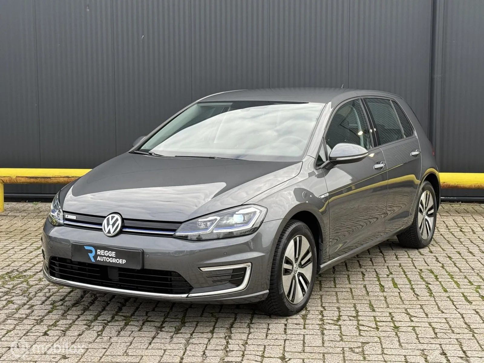 Volkswagen e-Golf (2019) — foto 1