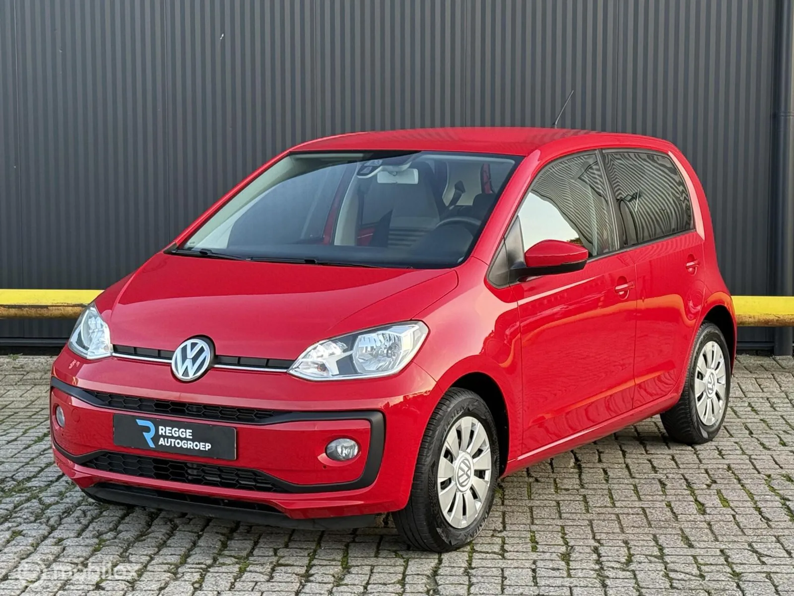 Volkswagen Up! (2017) — foto 1