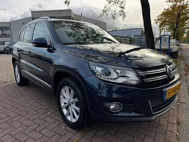 Volkswagen Tiguan (2012) — foto 1