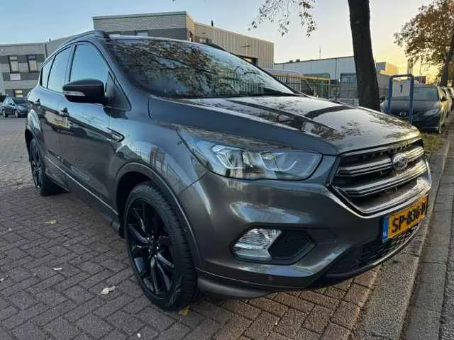 Ford Kuga (2018) — foto 1