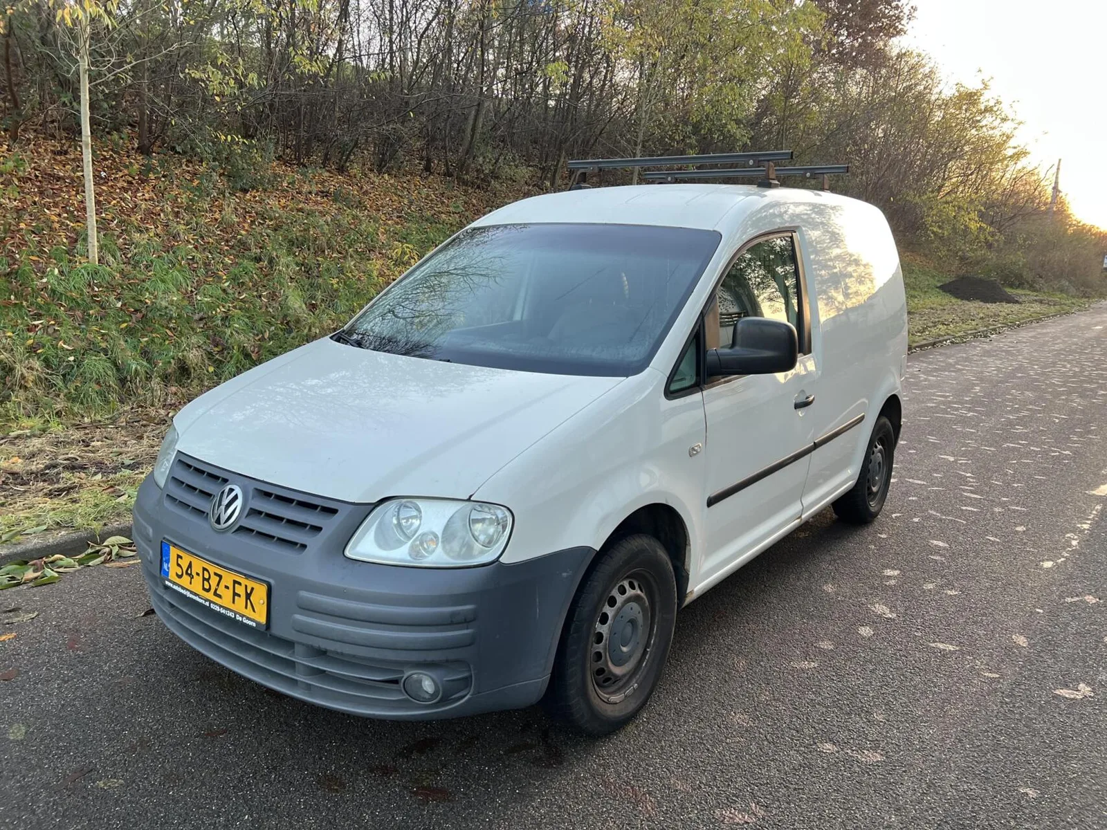 Volkswagen Caddy (2006) — foto 1