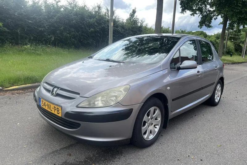 Peugeot 307 (2003)